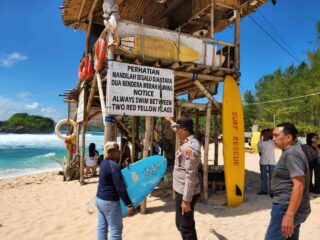 Polres Malang Lakukan Patroli Di Sejumlah Wisata  Selama Liburan