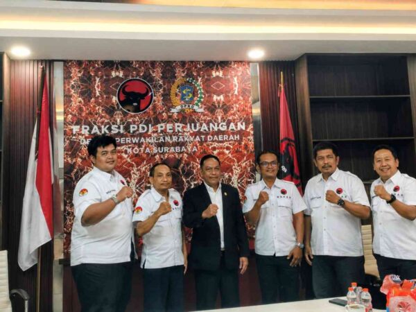 BBHAR PDI Perjuangan DPC Kota Surabaya Hadiri Pelantikan Anas Karno Gantikan Almarhum Adi Sutarwiyono