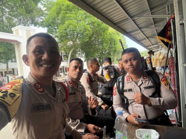 Momen Santai Calon Perwira SIP Angkatan 55 :  Ketapang Sampang Berbincang Mimpi Besar demi Negeri   