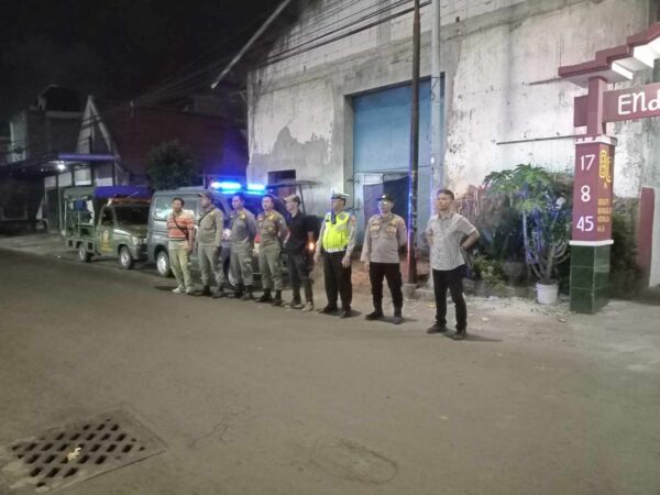Terima Info Keberadaan Gengster, Patroli Polsek Semampir Bergerak Cepat Sisir Kawasan Sidotopo   
